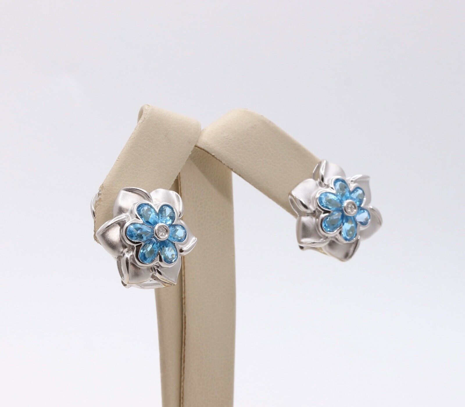 Lovely Vintage Summer 14K White Gold Topaz Diamonds Earrings