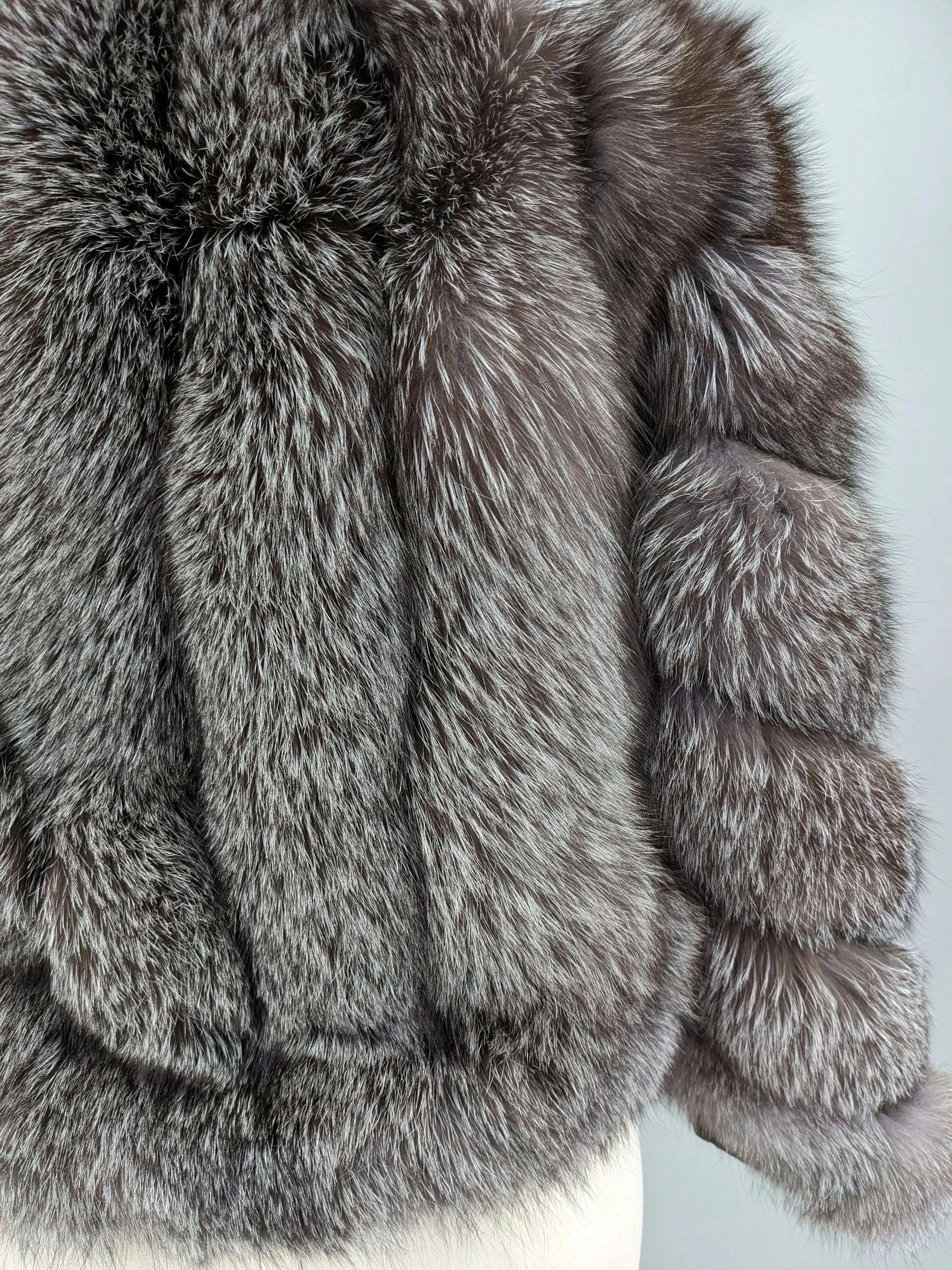Gina Women's Fox Fur Coat | Luxurious Short Jacket with Fox Fur Collar 5